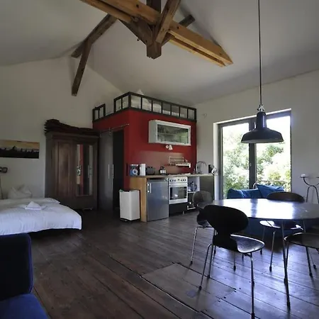 Alter Bahnhof Buschhof - Ferienwohnung Studio * Schwarz (Mecklenburgische Seenplatte)
