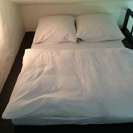 Alter Bahnhof Buschhof - Ferienwohnung Studio Daire Schwarz (Mecklenburgische Seenplatte)
