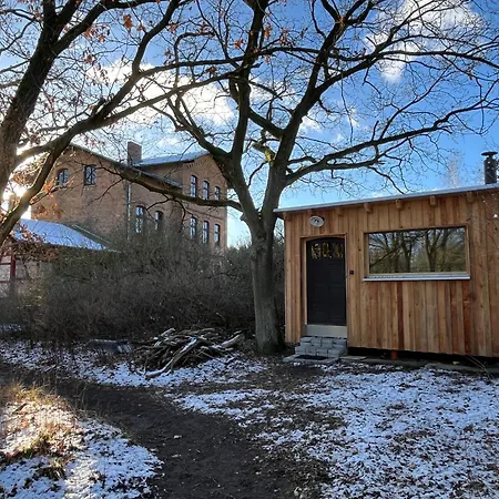 Alter Bahnhof Buschhof - Ferienwohnung Studio Schwarz (Mecklenburgische Seenplatte)