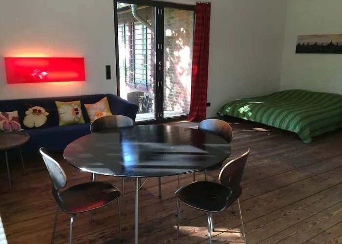 아파트 Romantisches Am Waldesrand Mit Gartensauna