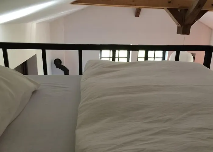 아파트 Romantisches Am Waldesrand Mit Gartensauna