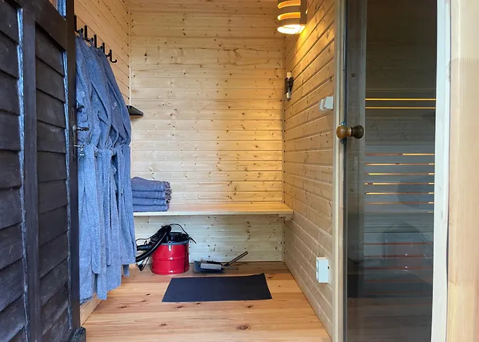 Romantisches Am Waldesrand Mit Gartensauna 아파트 Schwarz (Mecklenburgische Seenplatte)