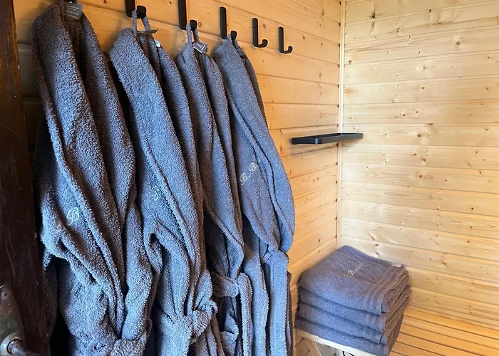 Romantisches Am Waldesrand Mit Gartensauna 아파트