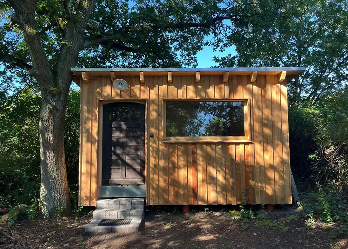 아파트 Romantisches Am Waldesrand Mit Gartensauna