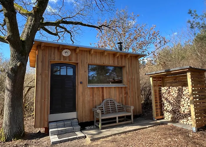 Romantisches Am Waldesrand Mit Gartensauna 아파트